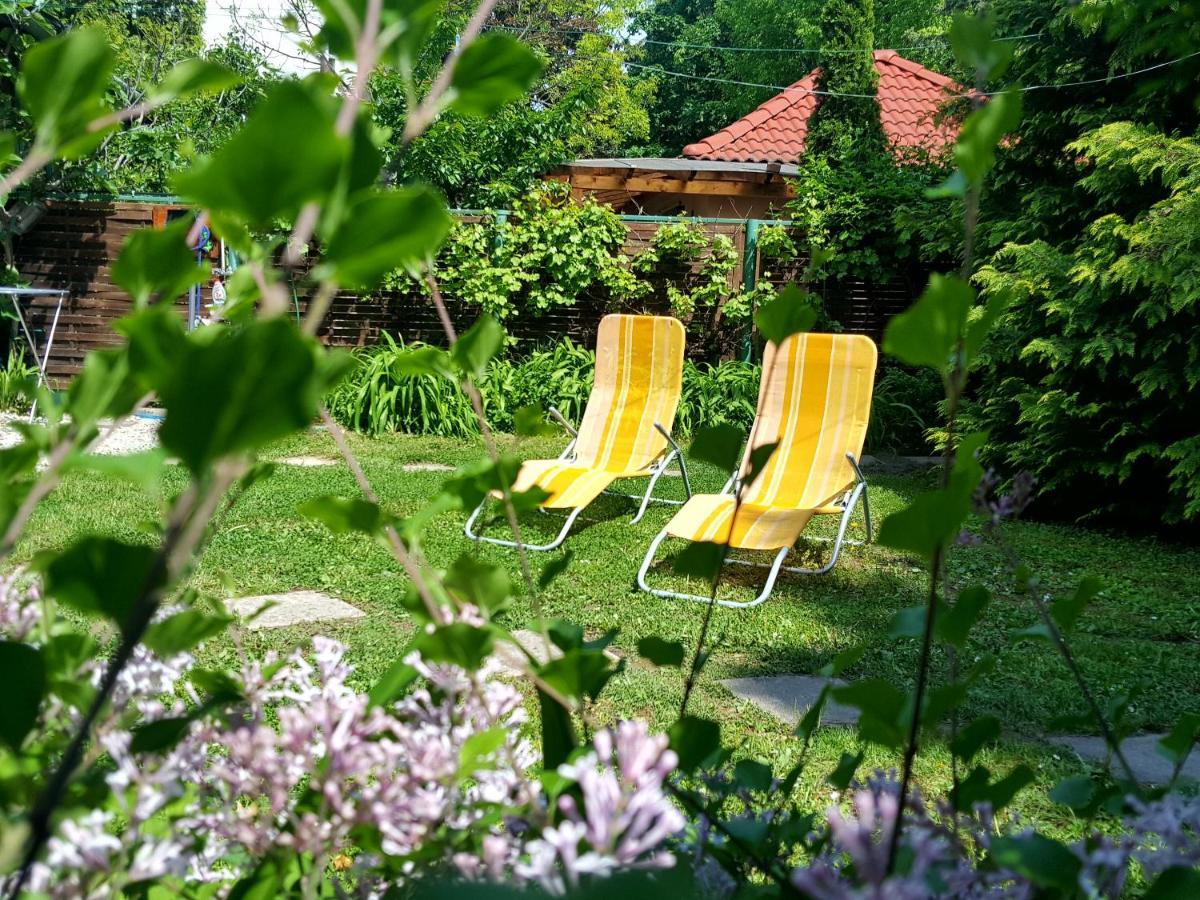 Relax BUNGALOW Terrace, 2 db TERASZOS FAHÁZ Siófok Exterior foto